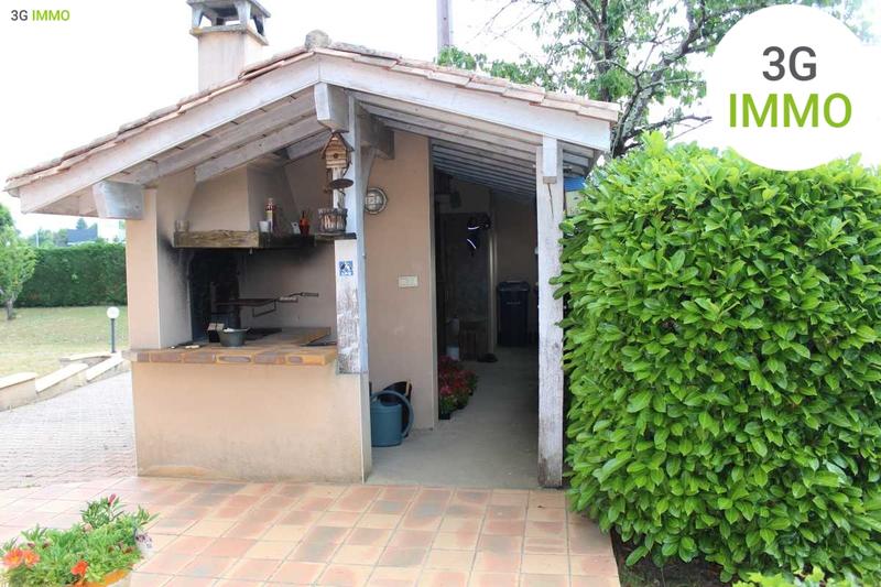 Villa - 270 m² - 10 pièces