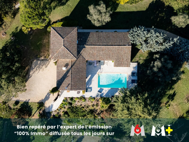 Maison - 345 m² - 10 pièces