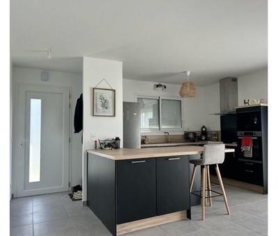 Villa - 90 m² - 4 pièces