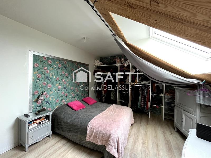 Maison - 325 m² - 14 pièces