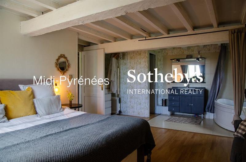 Maison - 655 m² - 13 pièces