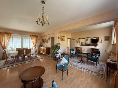 Appartement - 102 m² - 4 pièces