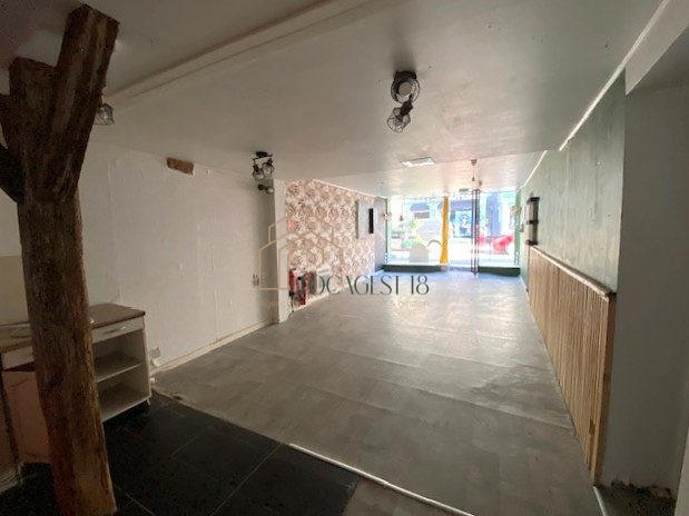 Local commercial - 72 m² - 2 pièces