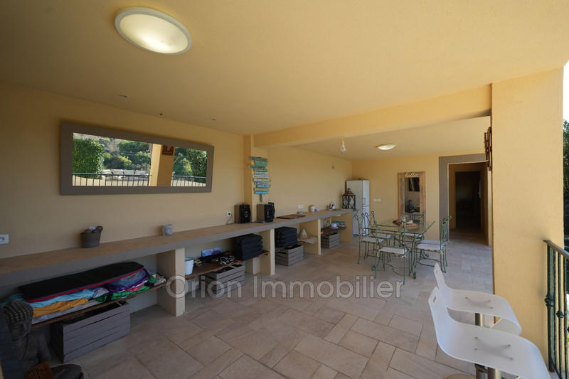 Maison - 249 m² - 7 pièces