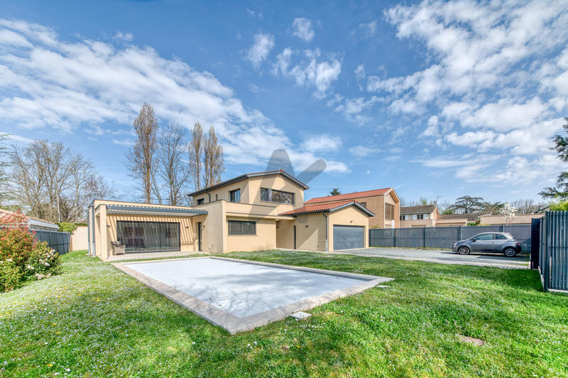 Maison - 189 m² - 7 pièces