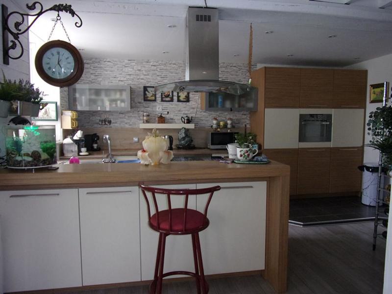 Maison - 230 m² - 12 pièces