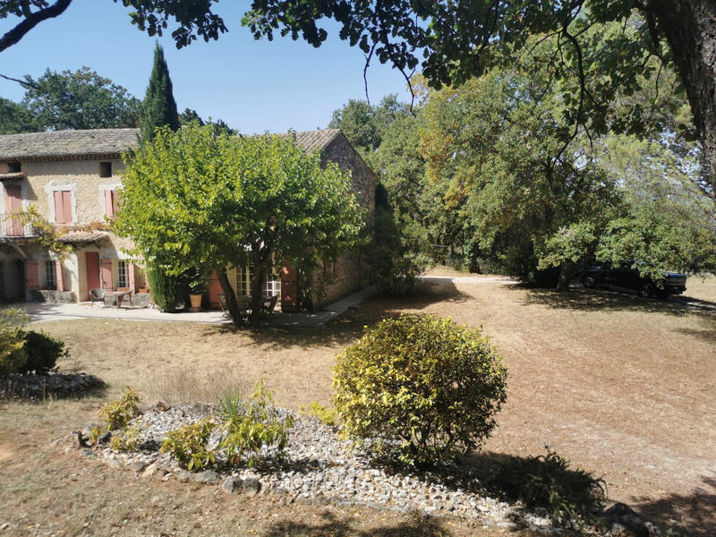 Mas - 250 m² - 7 pièces