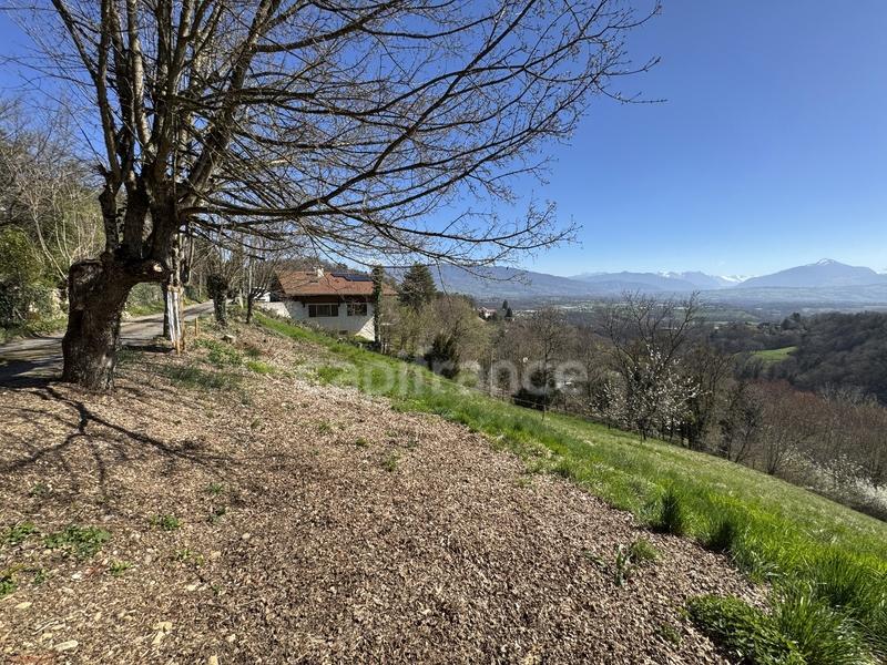 Terrain constructible - 873 m²