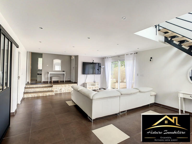 Maison contemporaine - 151 m² - 7 pièces