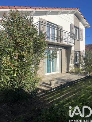 Maison - 135 m² - 6 pièces