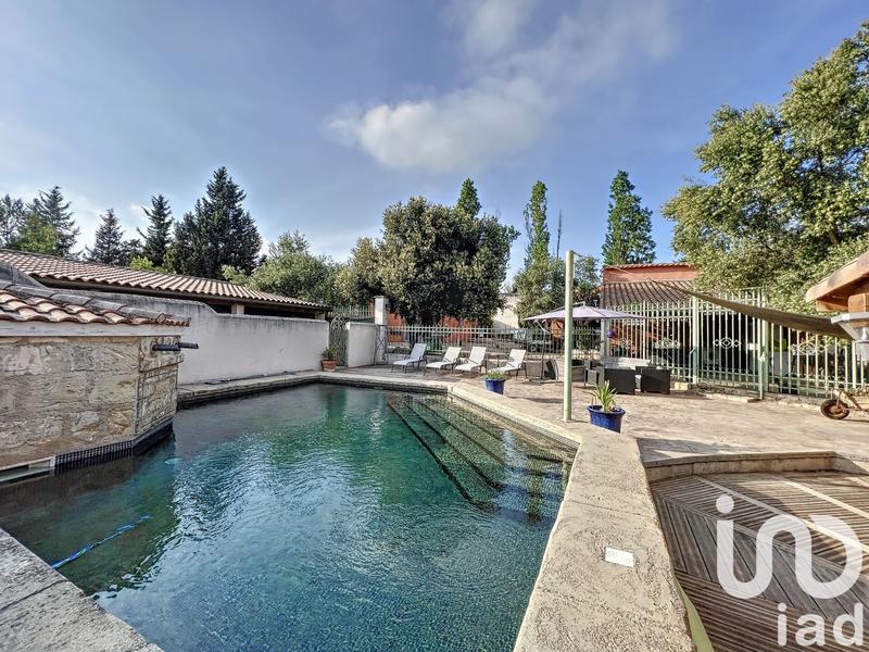 Maison - 300 m² - 13 pièces