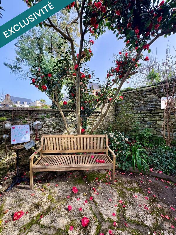 Maison - 210 m² - 8 pièces