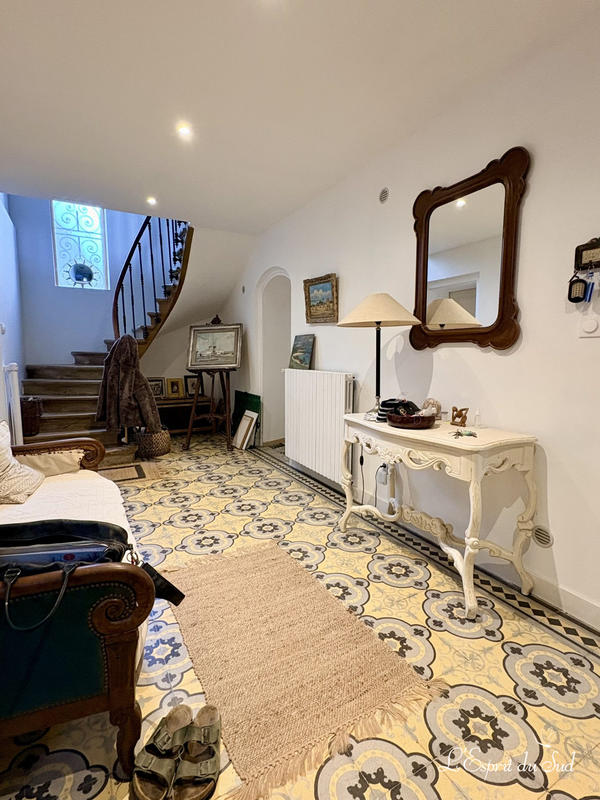 Maison - 210 m² - 8 pièces