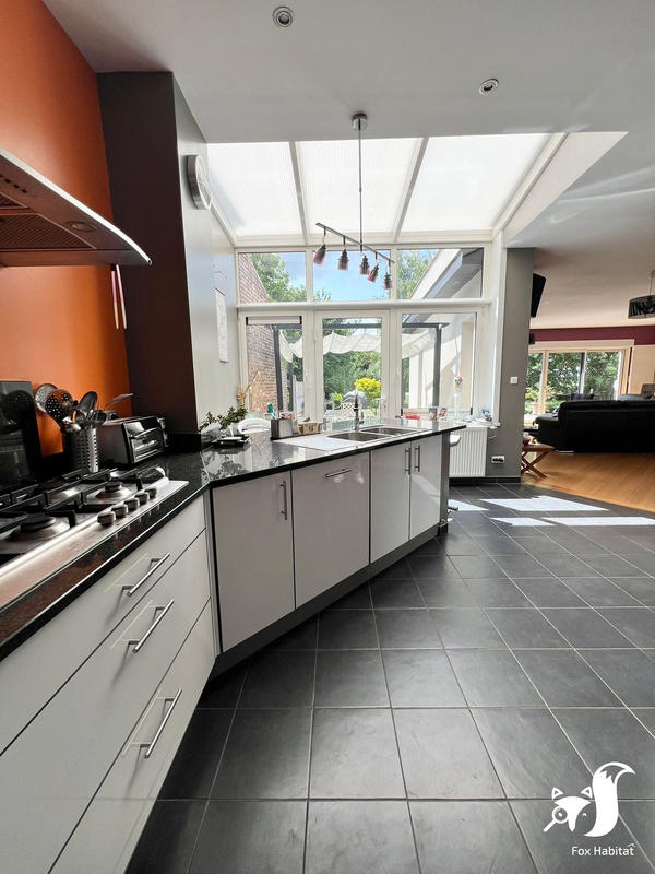 Maison ancienne - 195 m² - 6 pièces