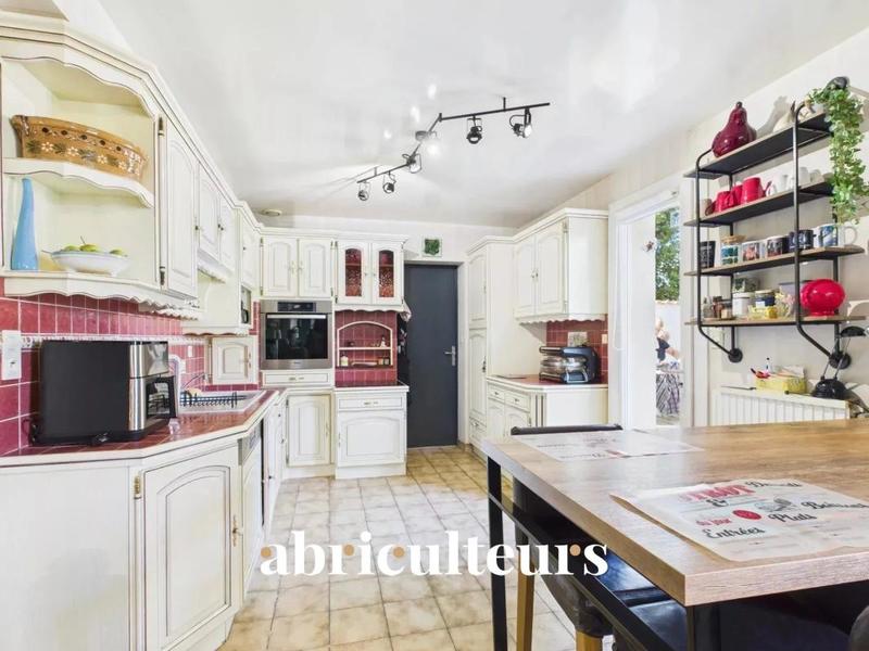 Maison - 110 m² - 7 pièces