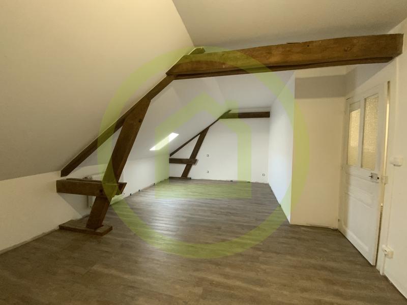 Maison - 275 m² - 11 pièces
