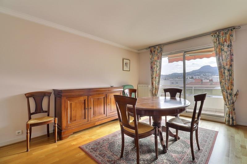 Appartement - 156 m² - 7 pièces