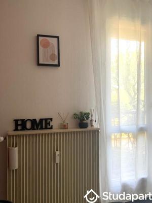 Chambre - 12 m² - 1 pièce