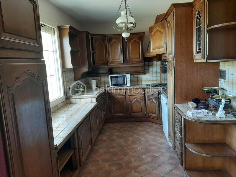 Maison traditionnelle - 160 m² - 8 pièces