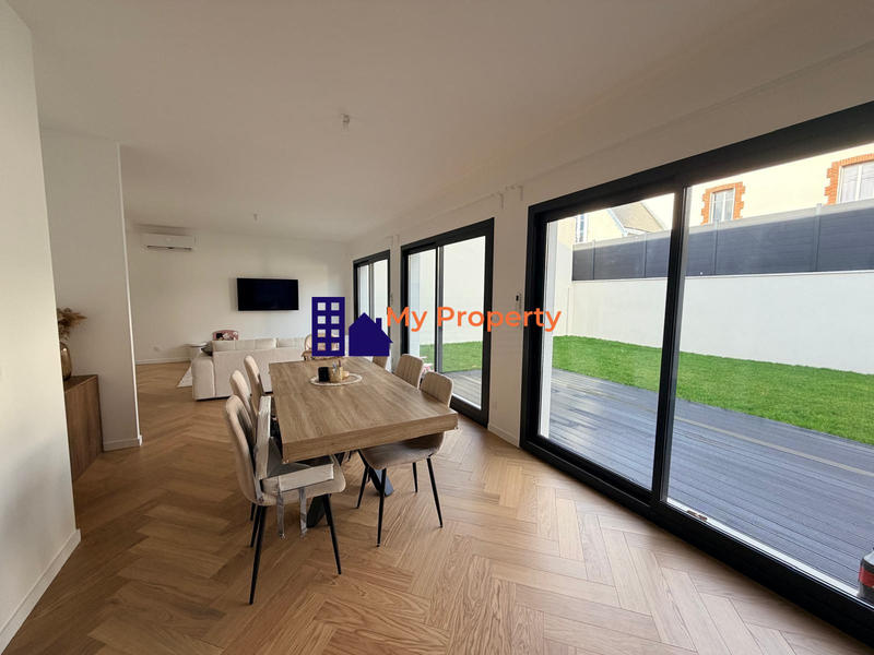 Maison - 110 m² - 6 pièces