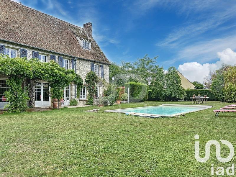 Maison - 238 m² - 6 pièces