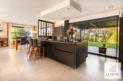 Maison - 138 m² - 5 pièces