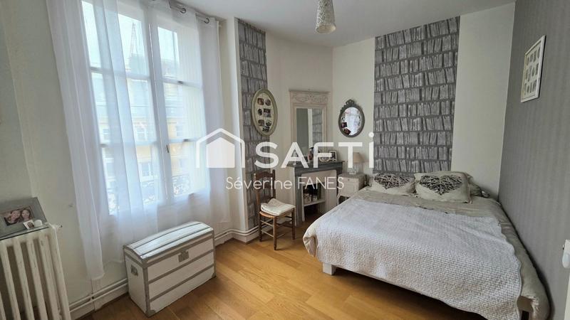 Appartement - 120 m² - 5 pièces