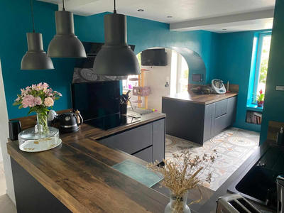 Maison - 184 m² - 9 pièces