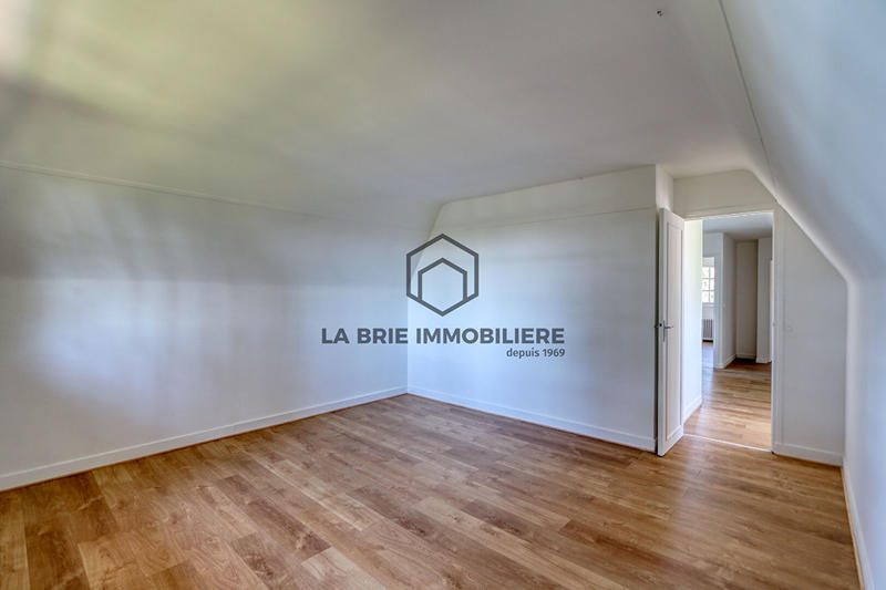 Maison - 193 m² - 7 pièces