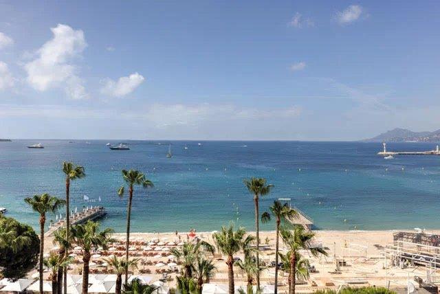 Appartement - 100 m² - 4 pièces