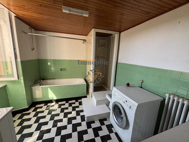 Maison - 152 m² - 1 pièce