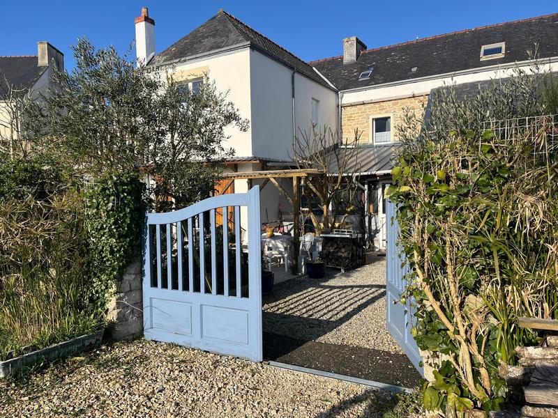 Maison - 215 m² - 10 pièces