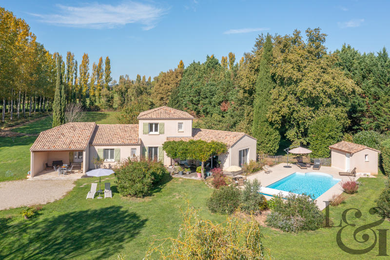 Maison - 182 m² - 7 pièces