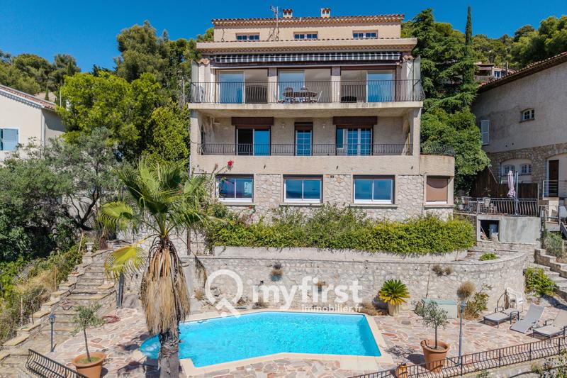 Maison - 270 m² - 8 pièces