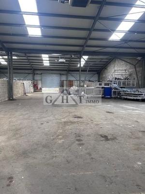 Entrepôt - 600 m²