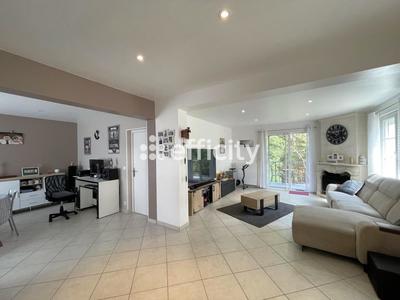 Maison - 145 m² - 7 pièces