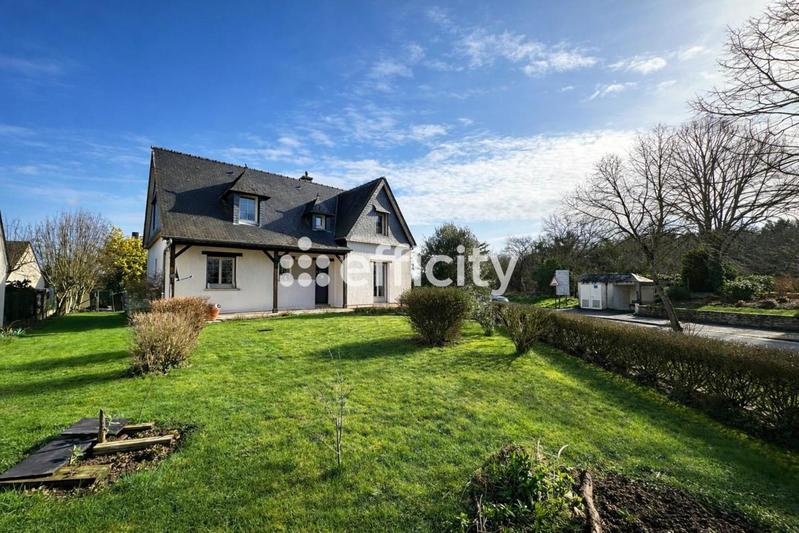 Maison - 140 m² - 8 pièces