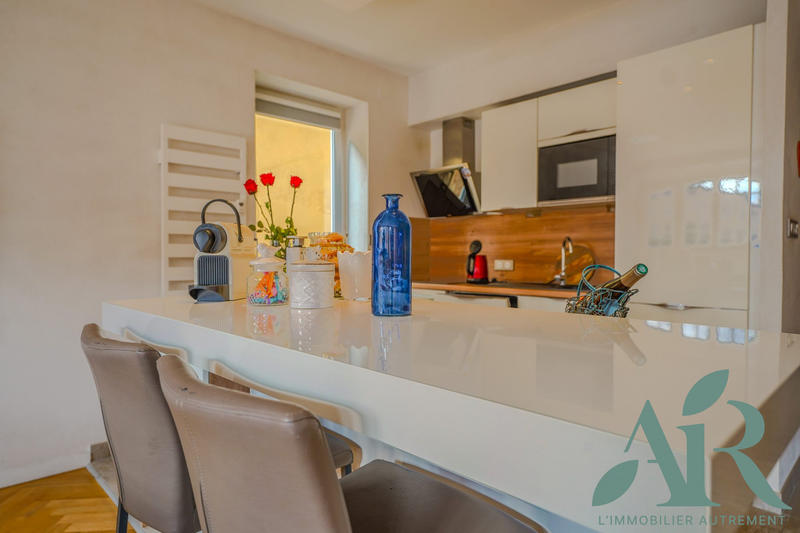 Appartement - 101 m² - 4 pièces