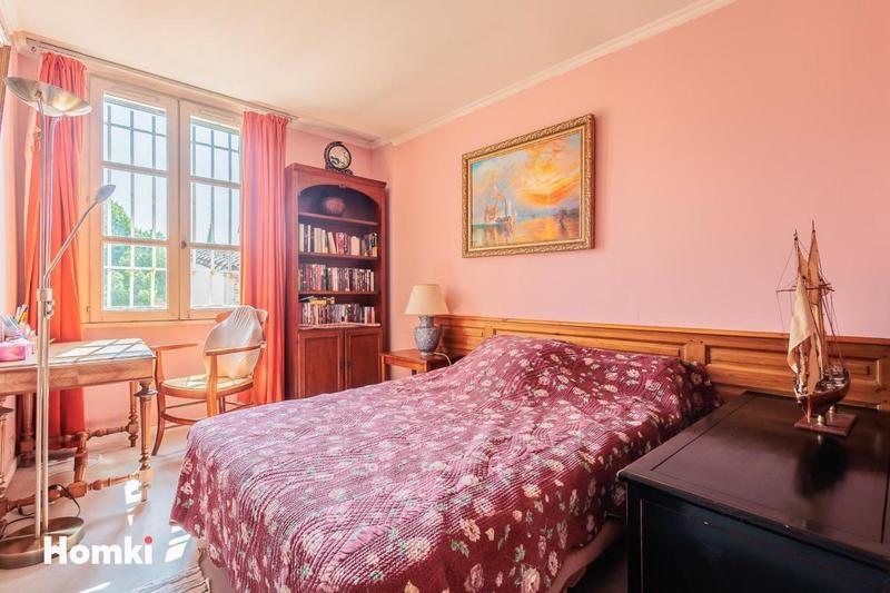 Appartement - 184 m² - 6 pièces