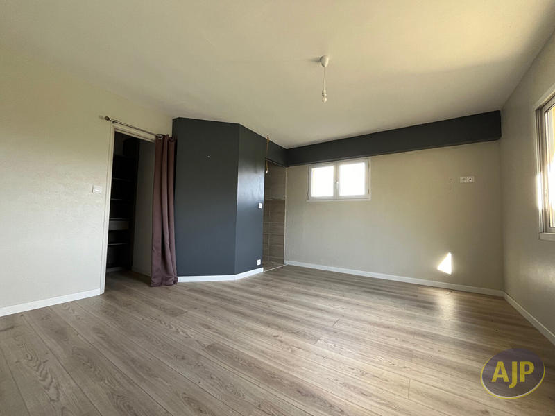 Maison - 173 m² - 8 pièces