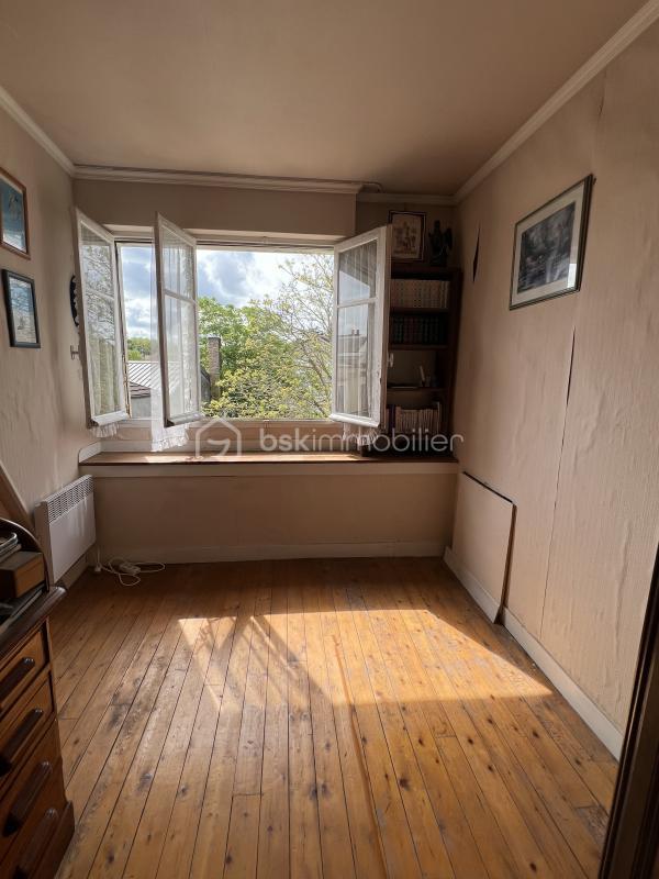 Maison - 180 m² - 7 pièces