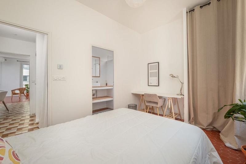 Appartement - 92 m² - 5 pièces