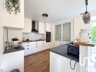 Maison - 90 m² - 5 pièces