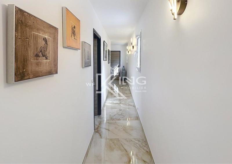 Villa - 220 m² - 7 pièces