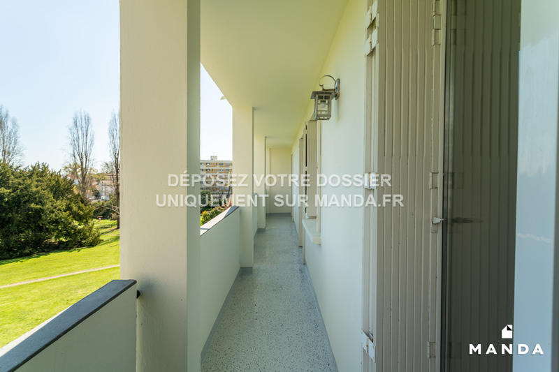 Chambre - 9 m² - 5 pièces