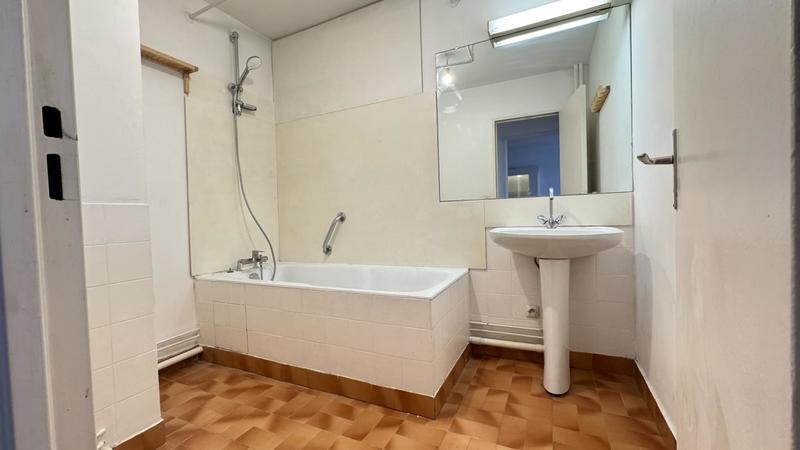 Appartement ancien - 55 m² - 2 pièces