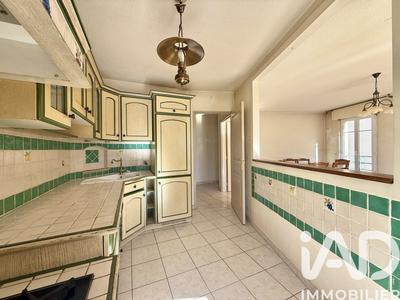 Appartement - 80 m² - 4 pièces