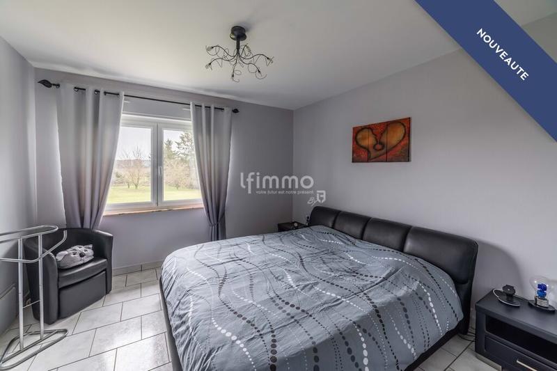 Maison - 99 m² - 5 pièces