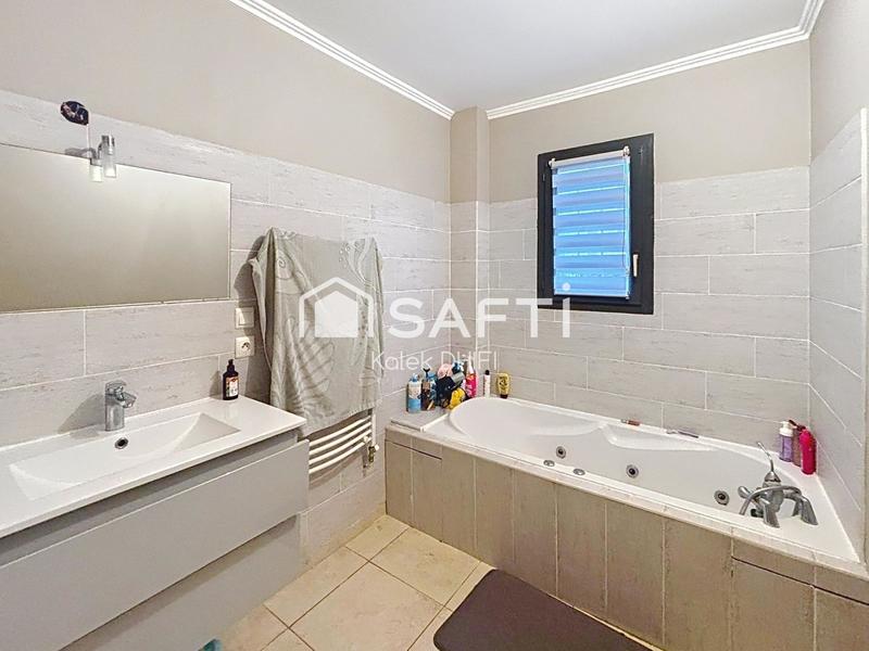 Maison - 145 m² - 6 pièces