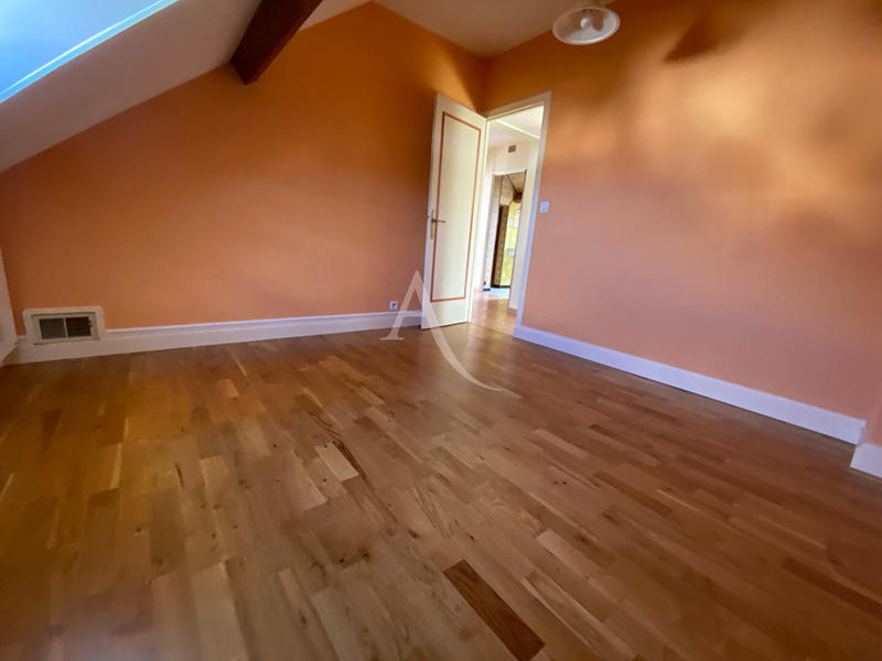 Maison - 108 m² - 6 pièces